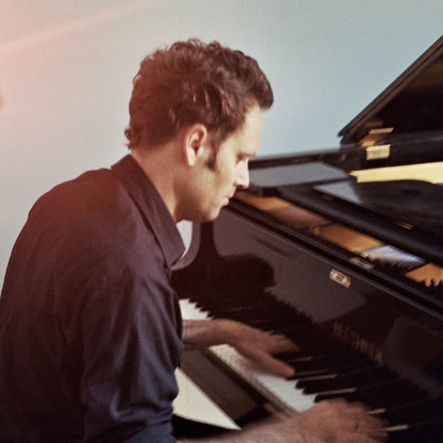 Dustin O'Halloran