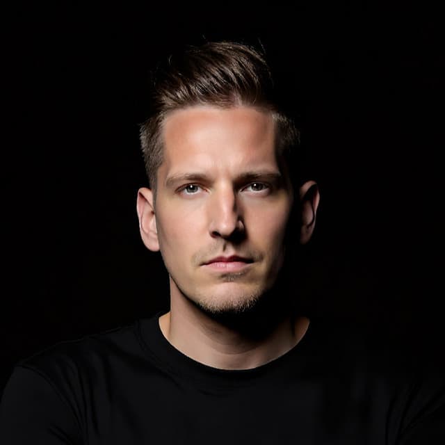 Nils Van Zandt