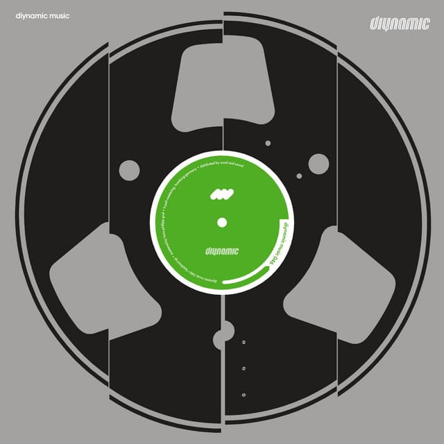 La Revolución cover art