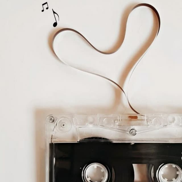 Broken Cassettes cover art